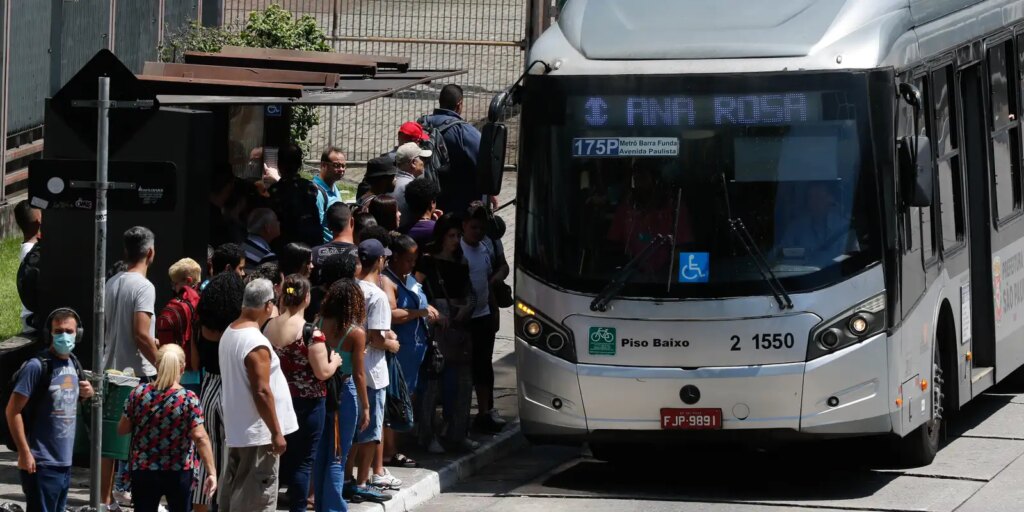 setor-de-servicos-cresce-0,6%-em-setembro;-oitavo-mes-seguido-de-alta