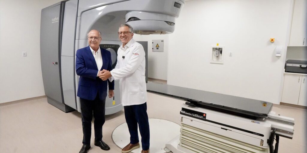 governo-entrega-aceleradores-lineares-para-radioterapia-para-5-estados