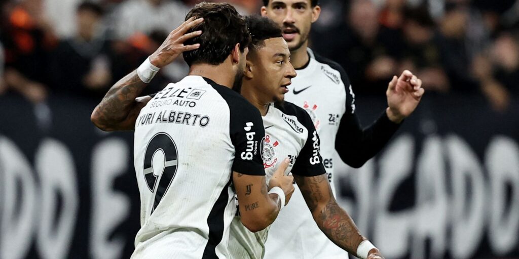 corinthians-derrota-penarol-para-seguir-100%-na-libertadores