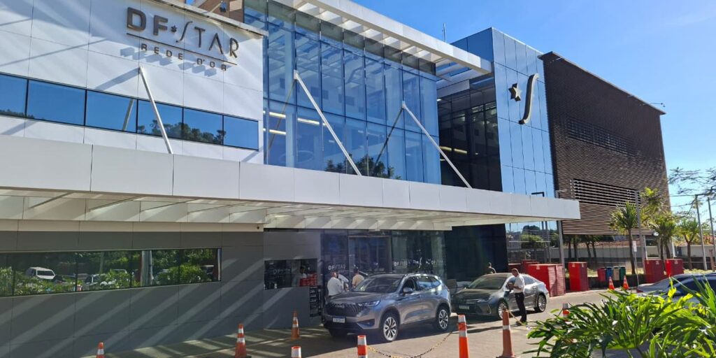 bolsonaro-e-internado-para-cirurgia-no-ombro-em-brasilia